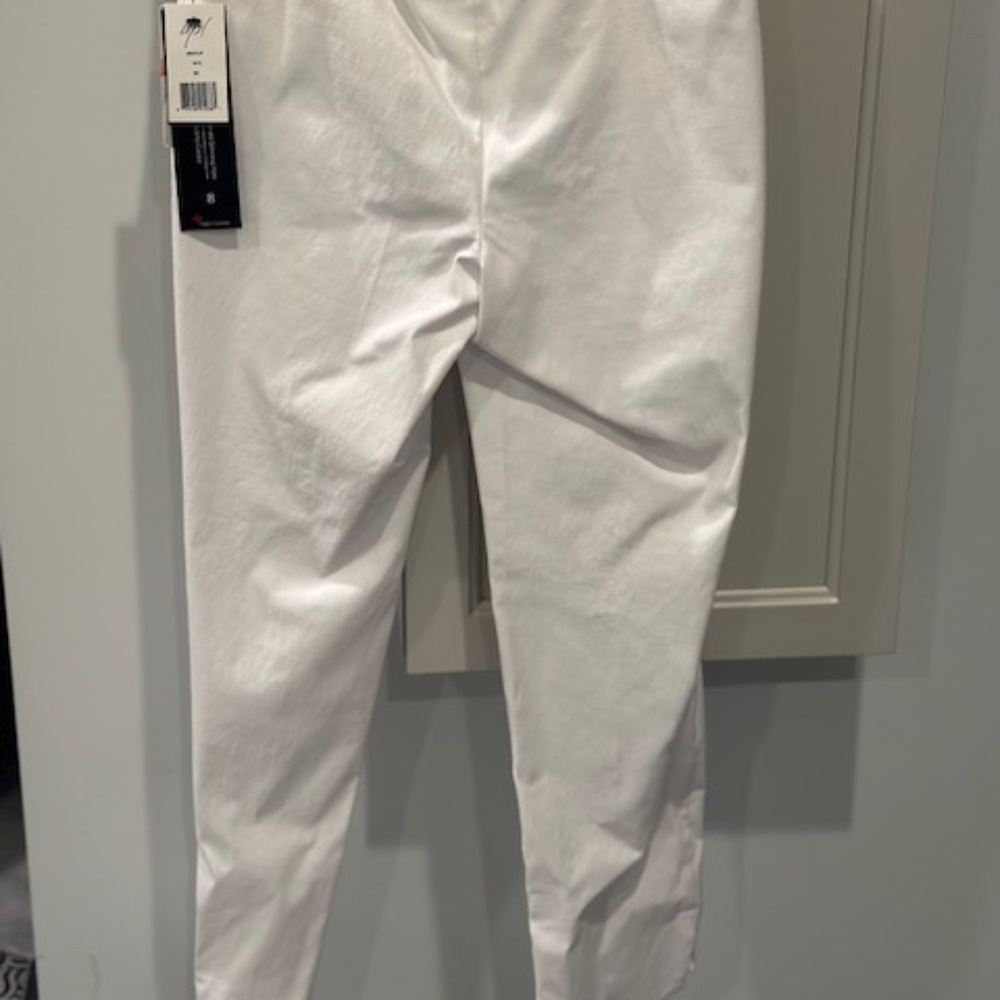 Up! white ankle length pants size 8.